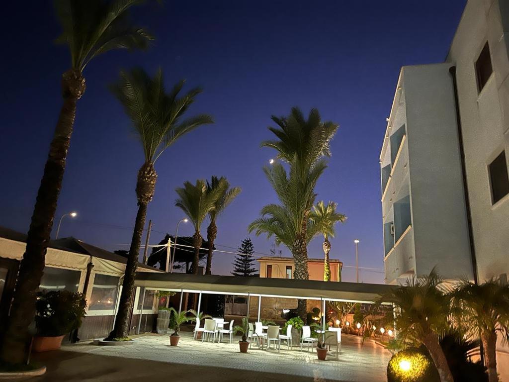 Hotel Costa Azul Balestrate Bagian luar foto