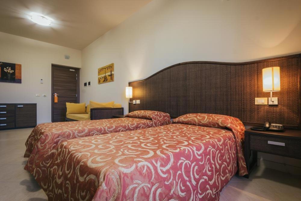 Hotel Costa Azul Balestrate Bagian luar foto